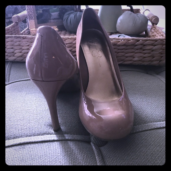 Jessica Simpson Heels: Size 7.5 - Picture 2 of 2