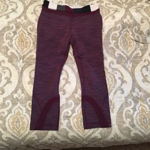 Lululemon Inspire crops