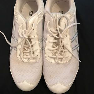 Cheerleading shoe
