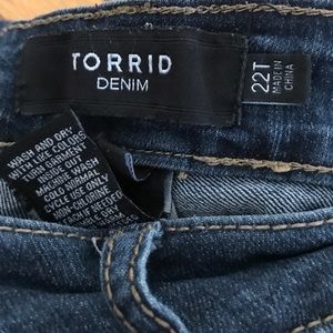 Torrid skinny jeans size 22 TALL