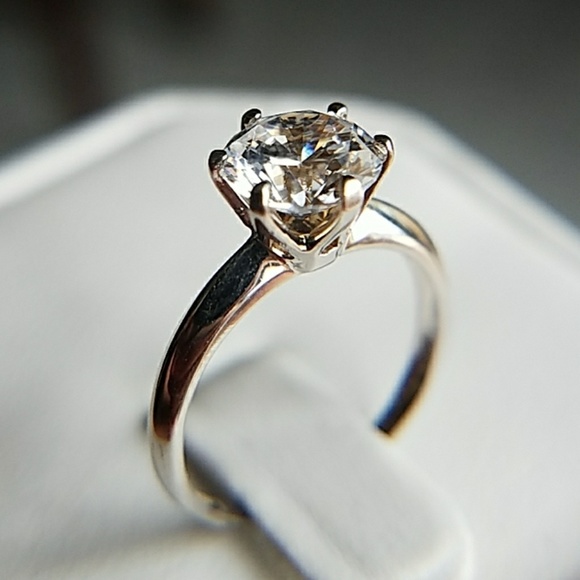 New 1ct Round 14k Solid White Gold Engagement Ring - Picture 4 of 9