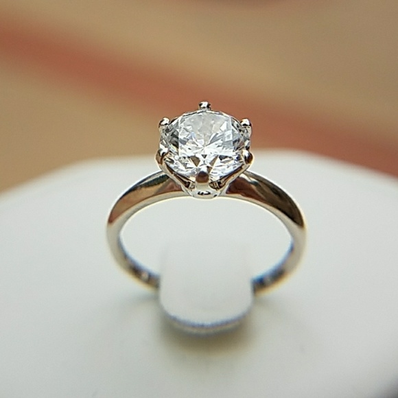 New 1ct Round 14k Solid White Gold Engagement Ring - Picture 3 of 9