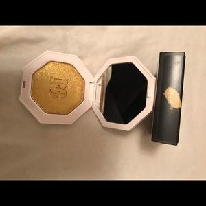 Fenty Highlighter in Troohy wife