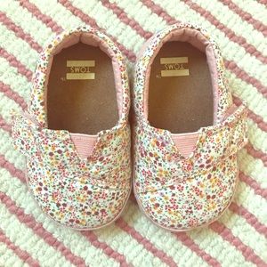 Toms Floral Baby Shoes
