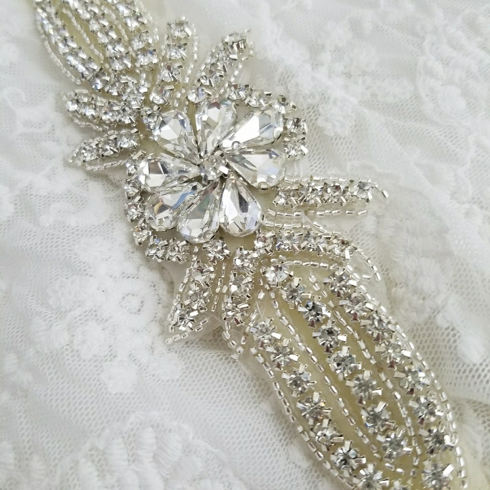 🎅⚠PRICE DROP⚠NEW Elegant Girl Rhinestone Headband