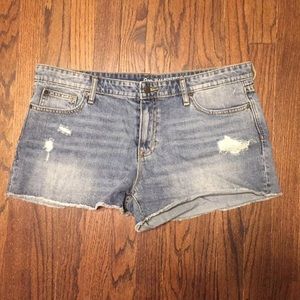 Gap Distressed Denim Boyfriend Short