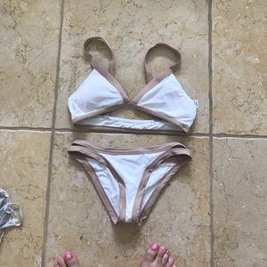 L space bikini top only worn once