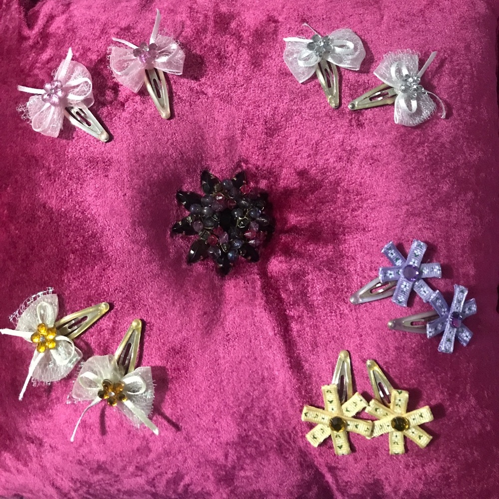 🍀 5 sets of bow with clip