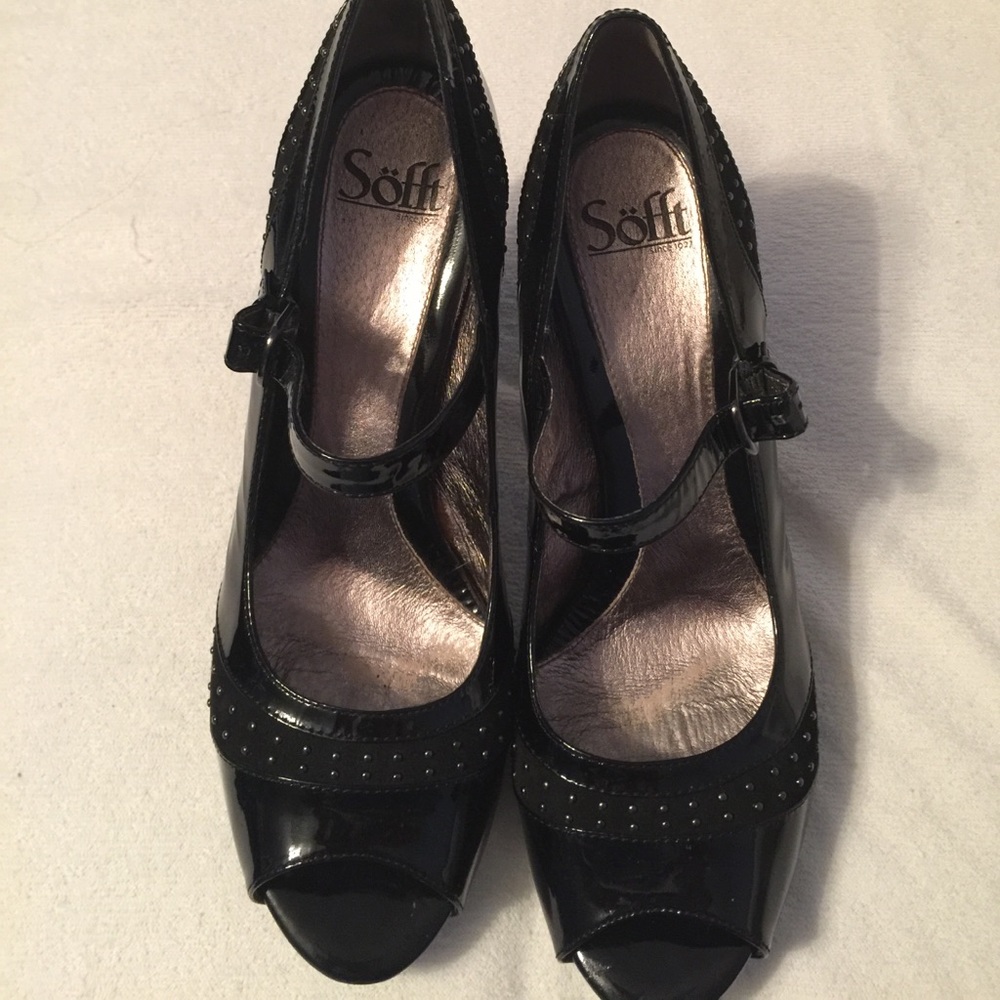 Patent leather shoes/heels