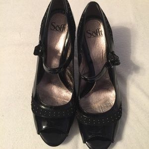 Patent leather shoes/heels