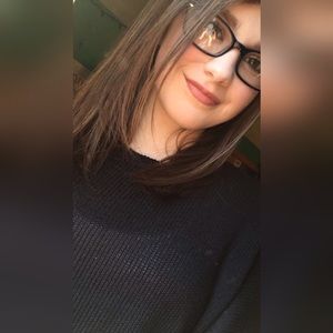 Meet your Posher, Kayla