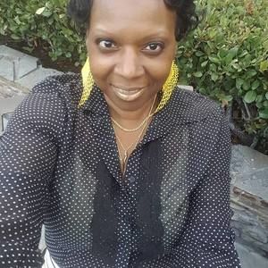 Meet your Posher, Davina