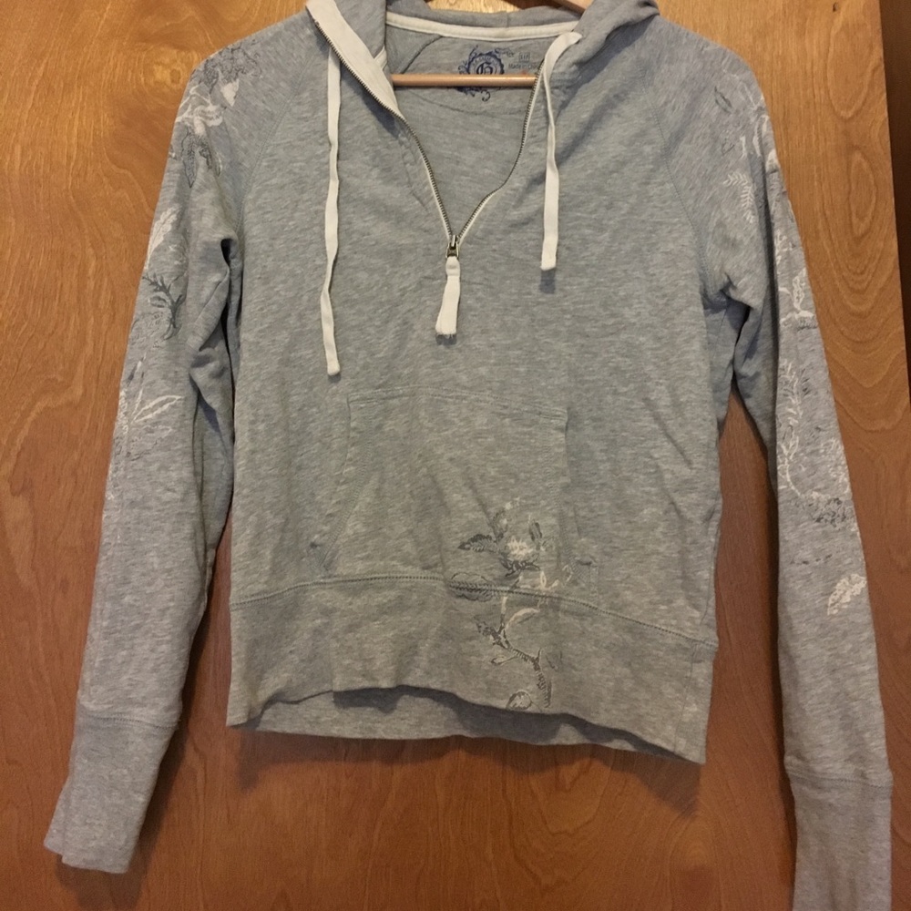 Gap pullover w flower designs