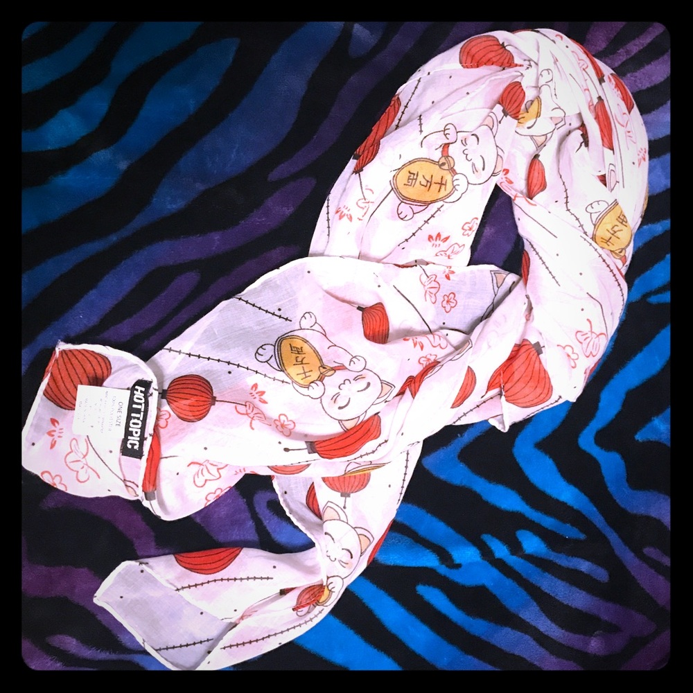 Lucky Cat/Maneki Neko Scarf