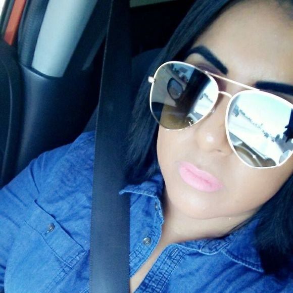 Meet your Posher, Jimenez - Picture 1 of 1