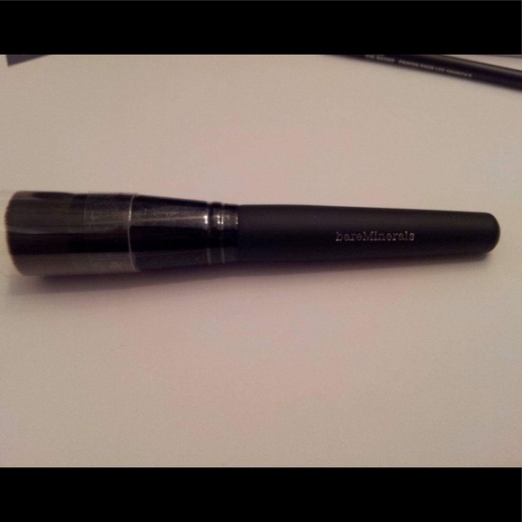 Bare Minerals Foundation Brush - Picture 1 of 2