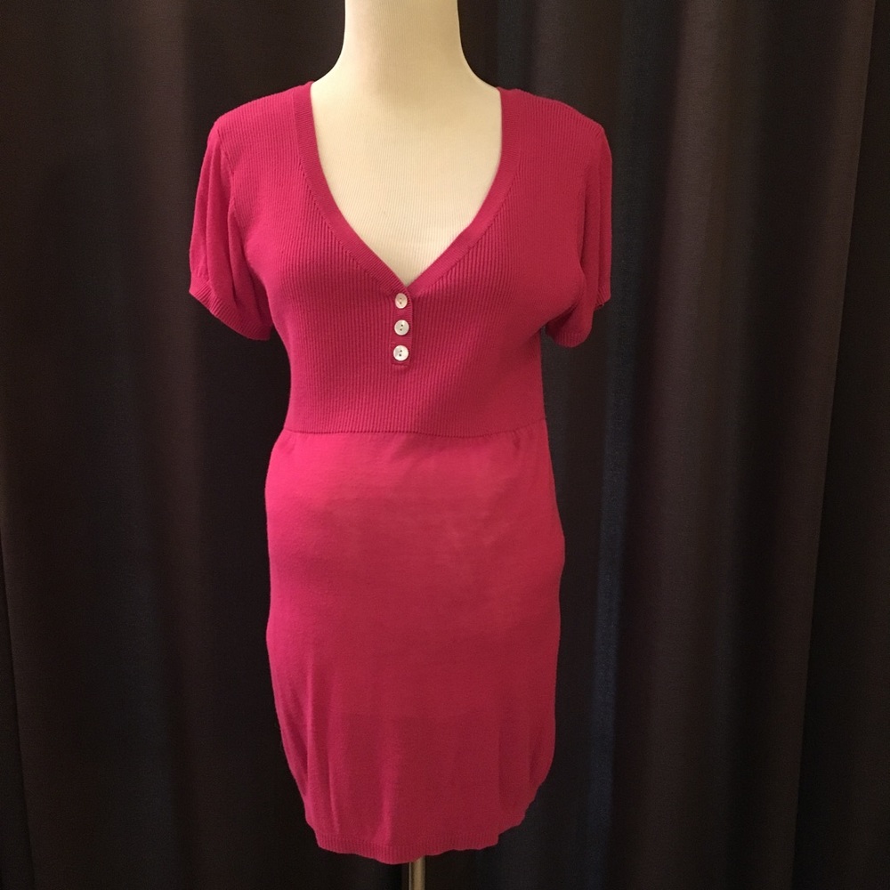 A Pea in the Pod knit top in hot pink, size L