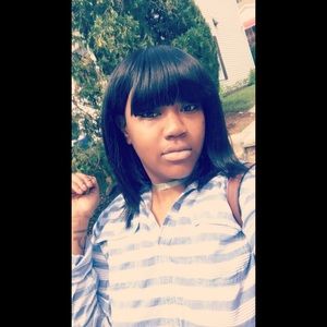 Meet your Posher, Genaya