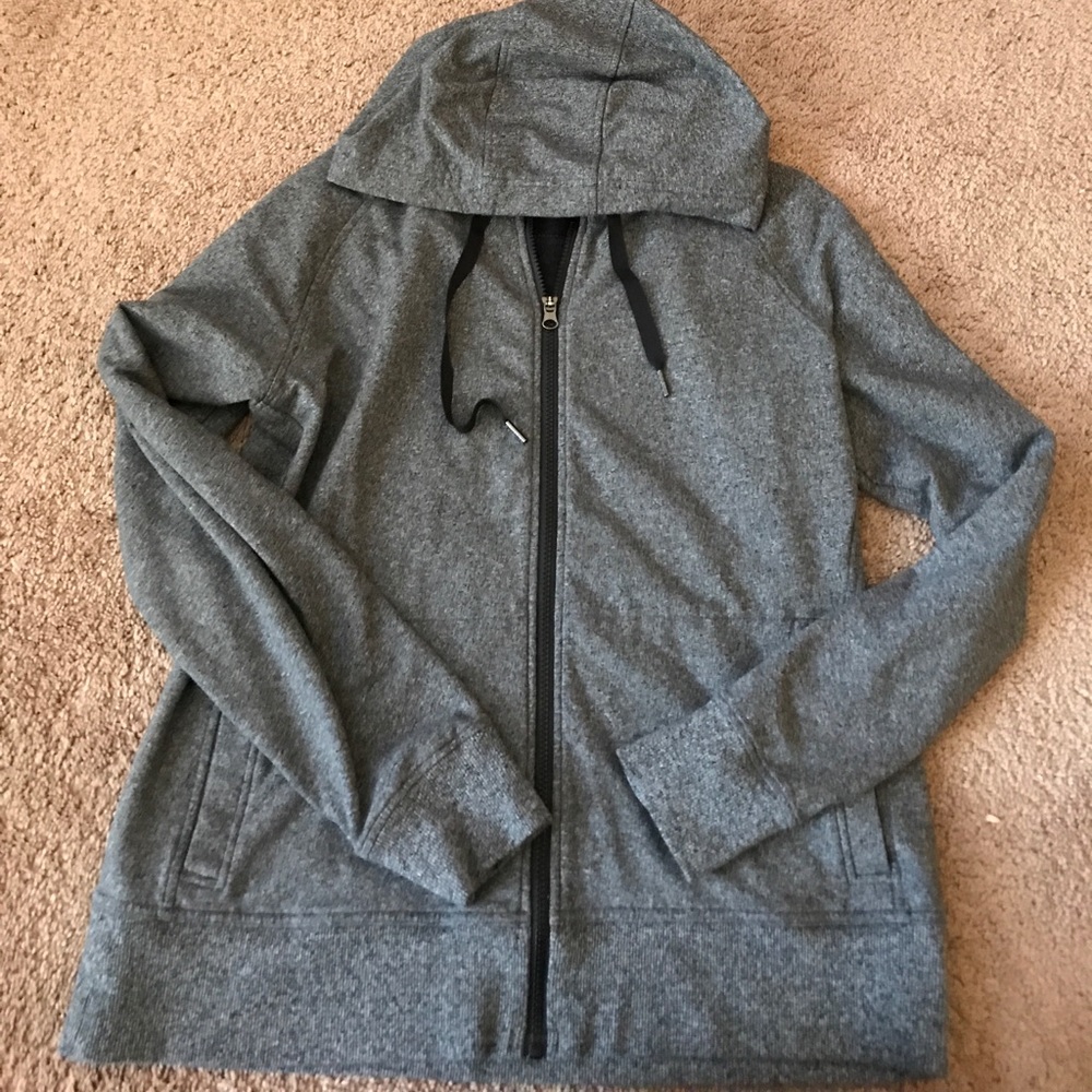 Lululemon zip up only worn two times!