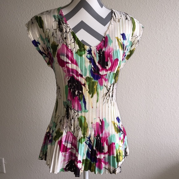 Milano Tops - Milano Rose Pattern Pleated Ladies Top Size XL