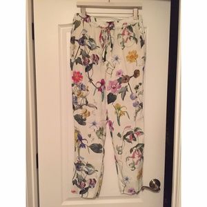Zara Floral Print Cropped Pants