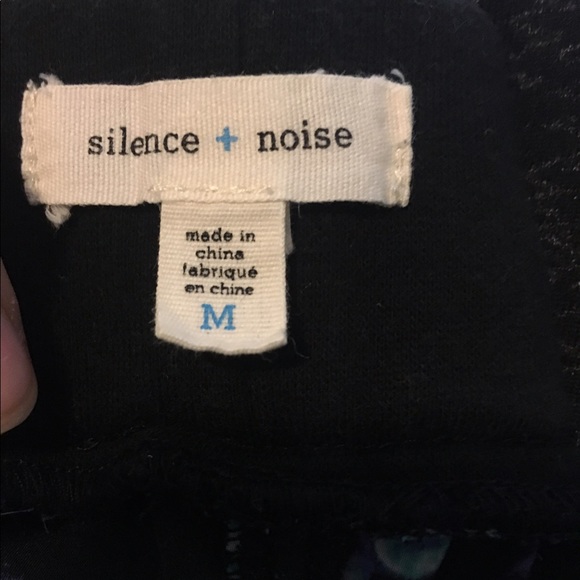 Silence and Noise Pants size M - Picture 3 of 3