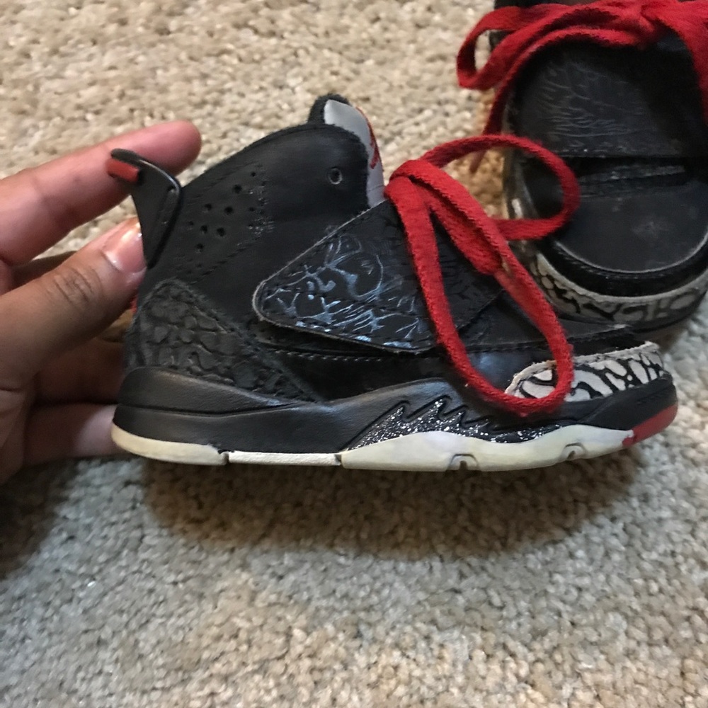 BABY JORDANS SZ 5c