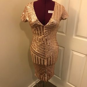 Short sleeve V-neck sequins dress