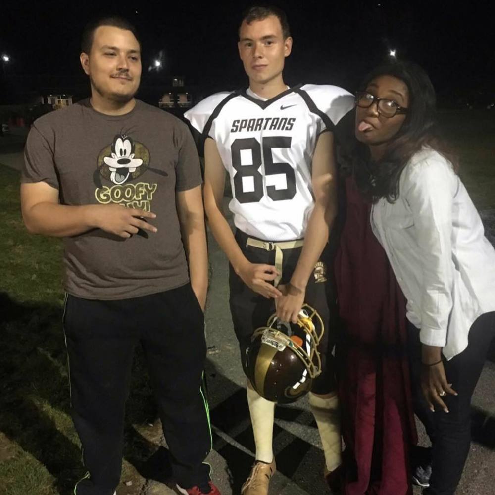 Meet your Posher, Casey