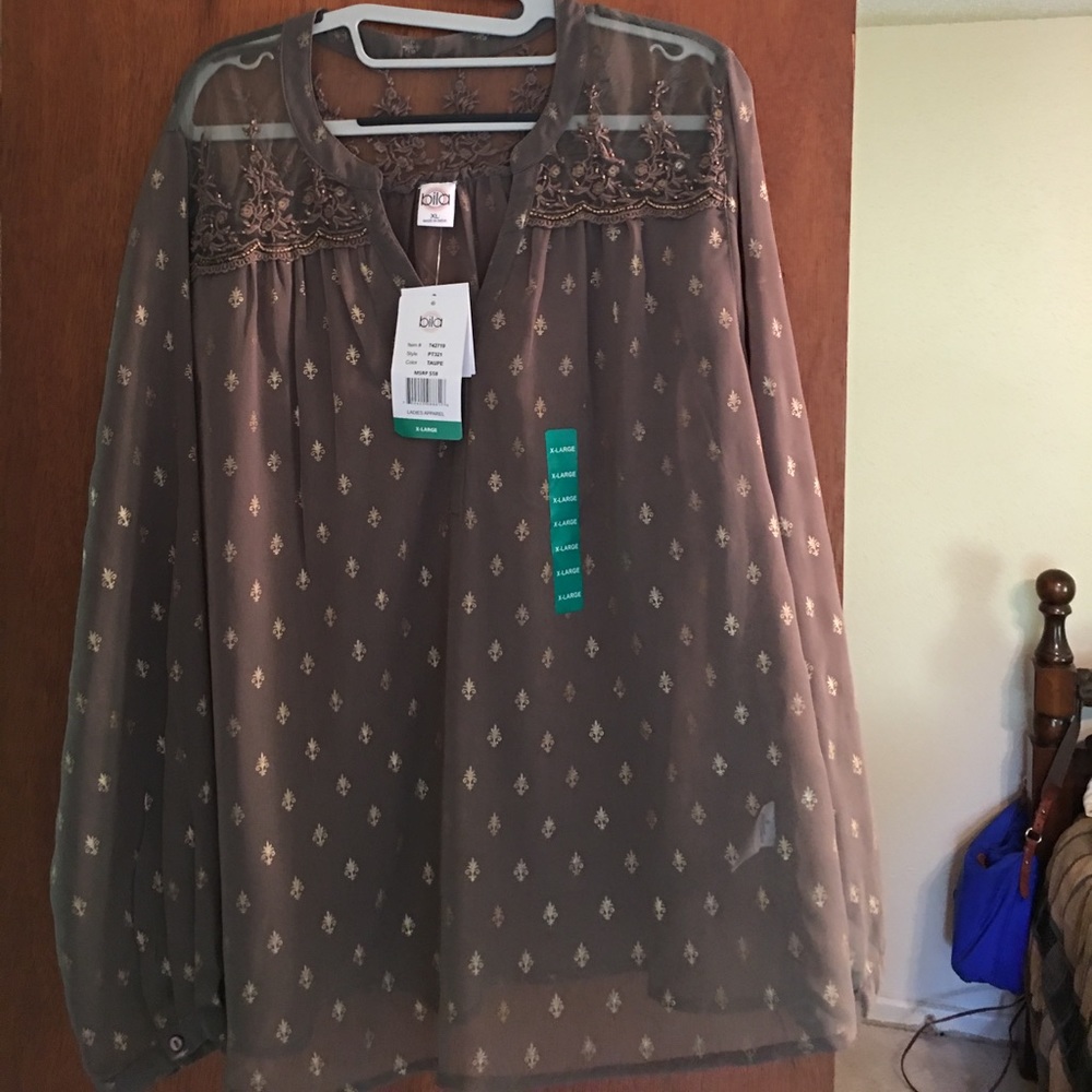 NWT Bila sheer blouse