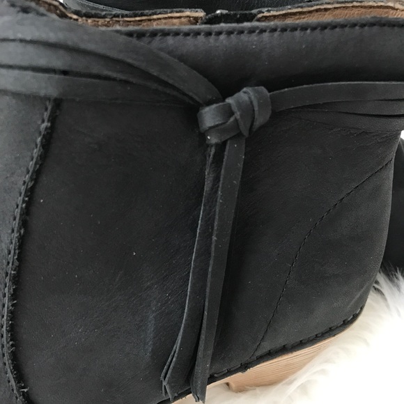 ❗️SOLD❗️[Dansko] Leather Black Booties - Picture 3 of 7