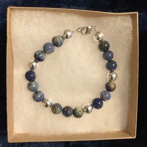 Bead bracelet