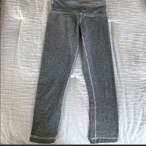 Lululemon crops. Herringbone pattern. Size 2.