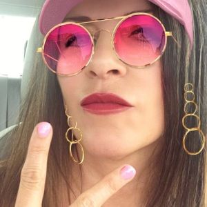 Meet your Posher, Nancy