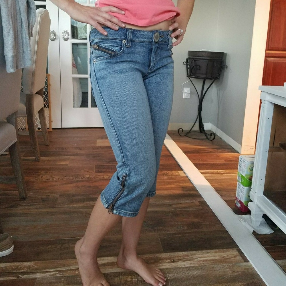 JLO Collection Zipper Jean Capris