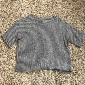 Light grey crop shirt
