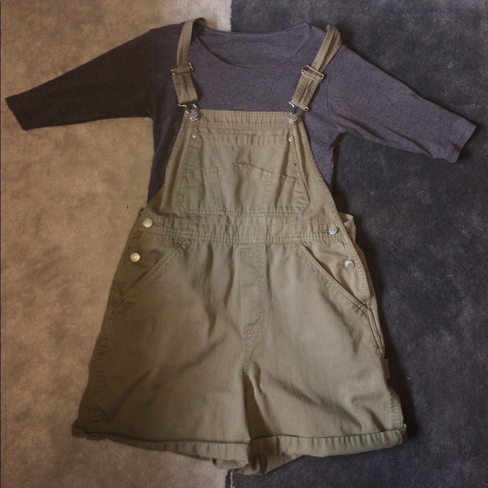 🔴SOLD🔴 Vintage Gloria Vanderbilt Green Overalls