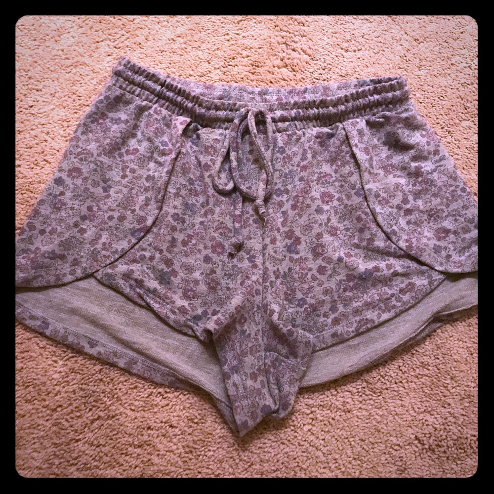 So soft floral mesh shorts💋
