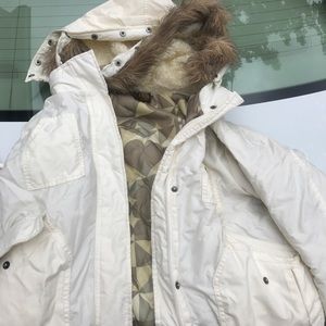 Element jacket with fur hoodie size large Element jacket with fur hoodie size large