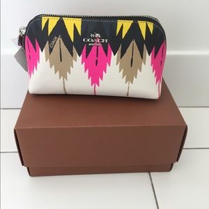 NWT Coach 17 Cosmetic Bag