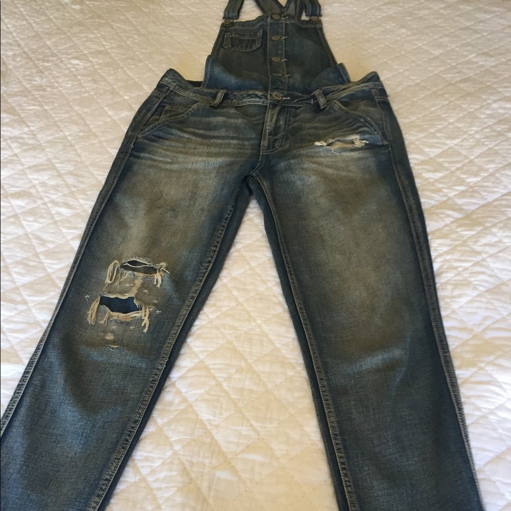 American Eagle  🦅 Distressed Denim Overalls
