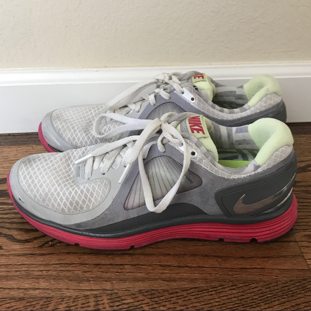 NIKE Lunareclipse Shoes, Size 9