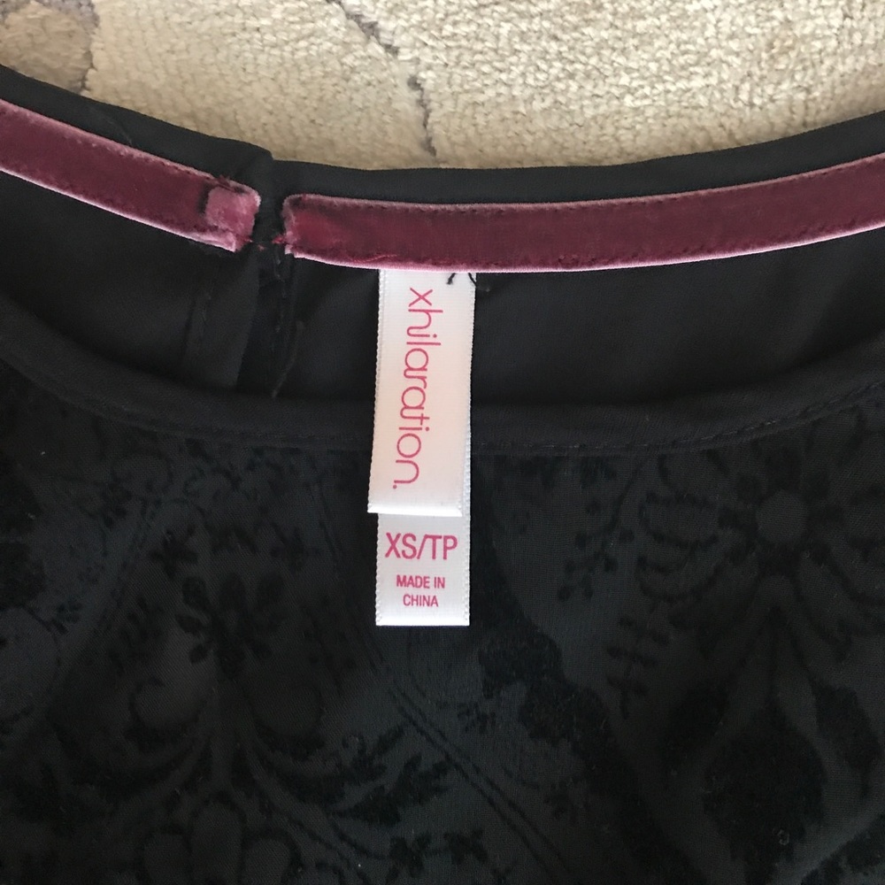 Black Velvet Pattern Top - Picture 2 of 3