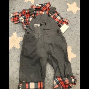 Oshkosh two piece. size 12M