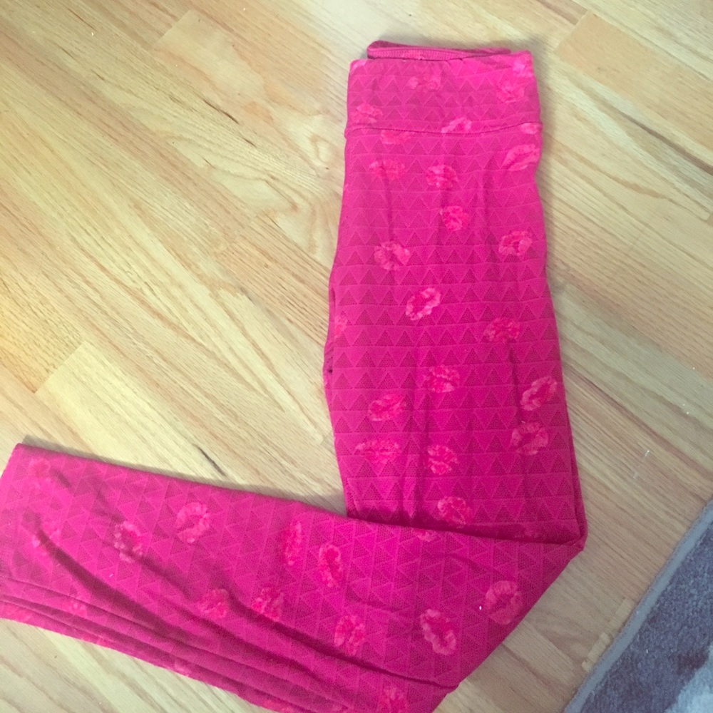Lips OS Lularoe