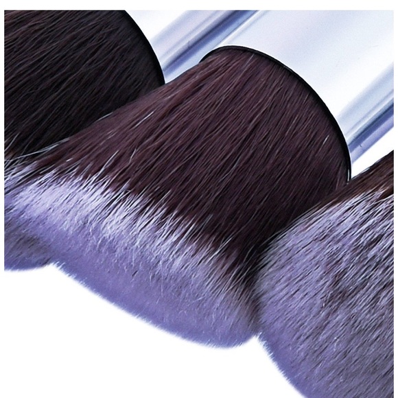 12 Piece Make Up Brush Set - Picture 2 of 5
