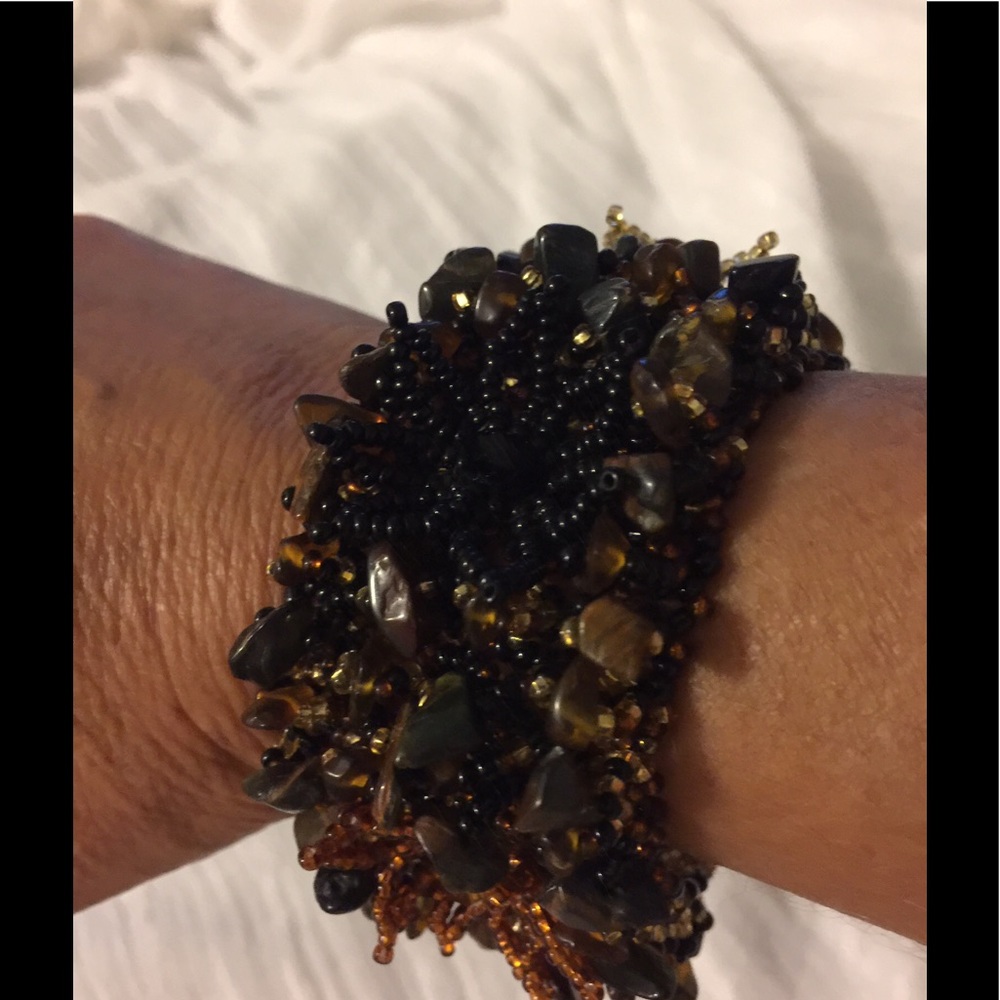 Handmade Beaded Bracelet. 8-1/2" Long.
