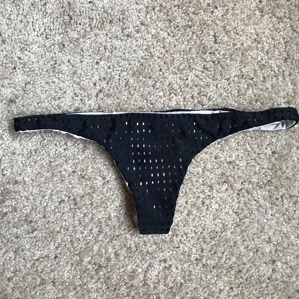NWOT Acacia thong bottom✨