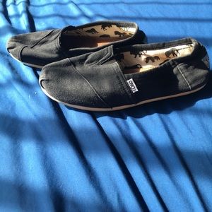 Toms