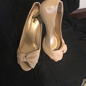 Fioni nude shoes
